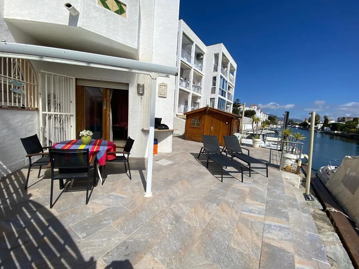 Lcdm - Casa Adosada Con Vista Canal Διαμέρισμα Empuriabrava 0*,  Ισπανία