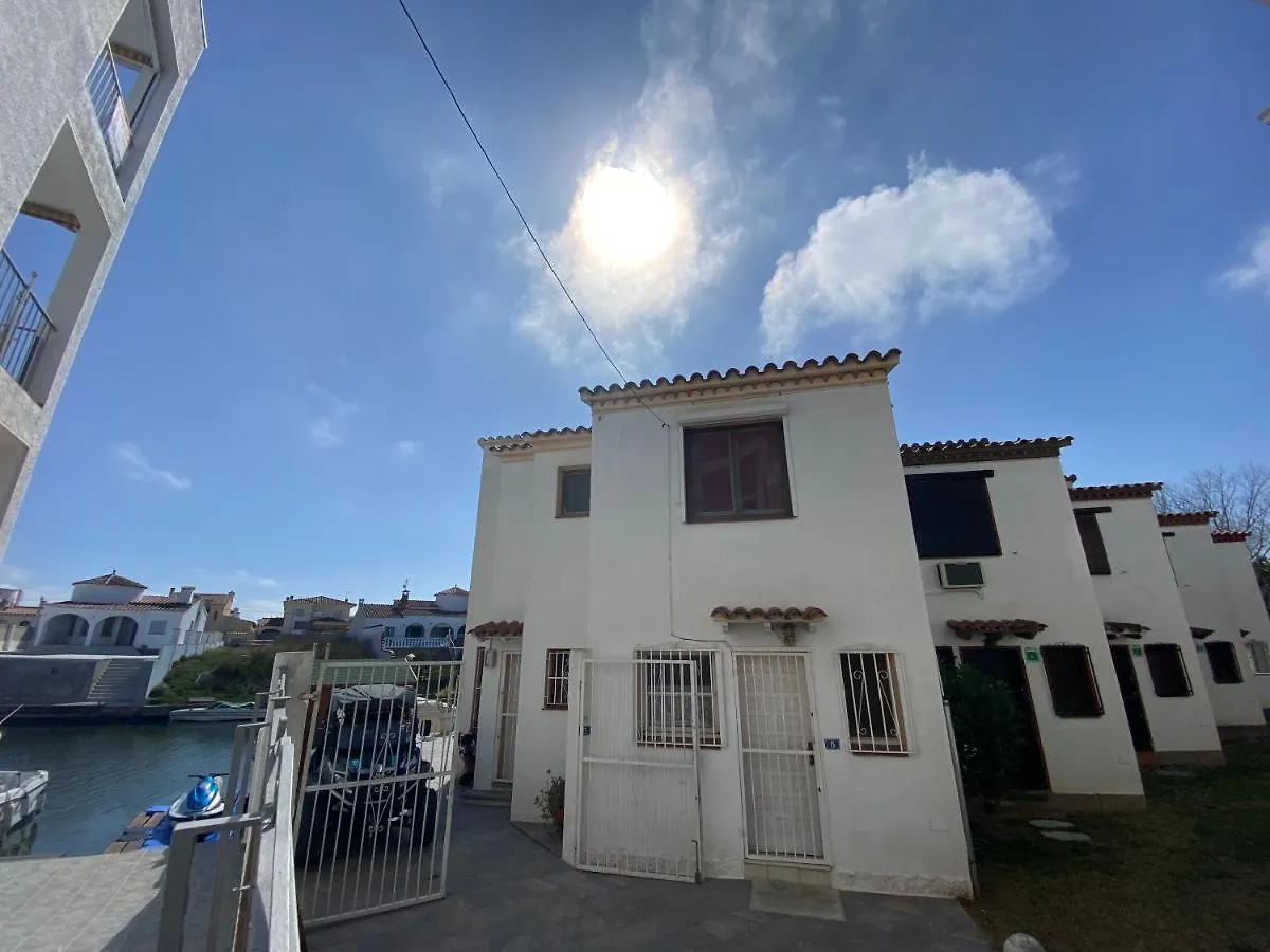 Lcdm - Casa Adosada Con Vista Canal Διαμέρισμα Empuriabrava